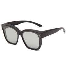 Load image into Gallery viewer, Polarized Men Wear Over Myopia Prescription Night Vision Driving Glasses

